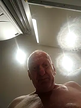 Snapshot of Solek56 chatting on December 2025 07:07:02 PM Solek56 online show from December 2025 07:07:02 PM