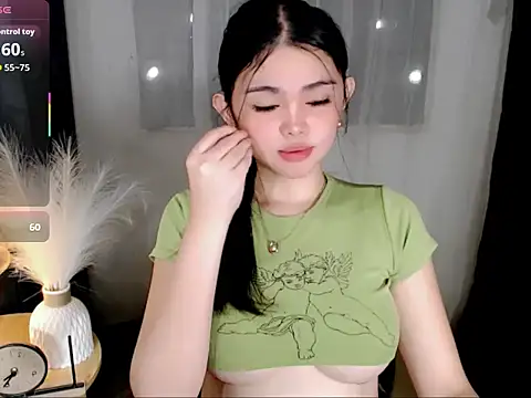 Snapshot of Bianca_cedine12 chatting on April 2026 10:52:02 PM Bianca cedine12 online show from April 2026 10:52:02 PM