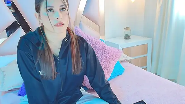 mia ailyn  online show from October 2025 01:53:01 PM