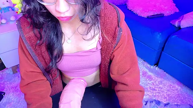 Giaa rossi online show from April 2026 02:21:01 PM
