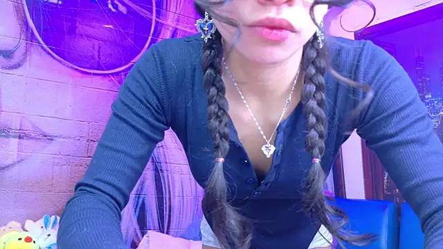 Giaa rossi online show from May 2026 02:23:02 PM
