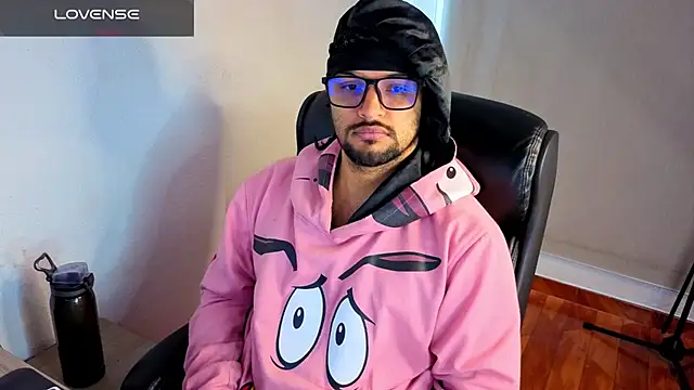 Ernesto-Rodriguez82 online show from April 2026 11:41:02 AM