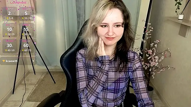 girl next doorr online show from June 2026 01:17:02 PM