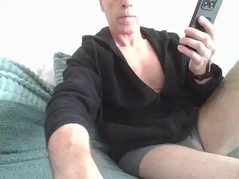 Snapshot of fergi1999 chatting on January 2026 06:18:01 AM fergi1999 online show from January 2026 06:18:01 AM