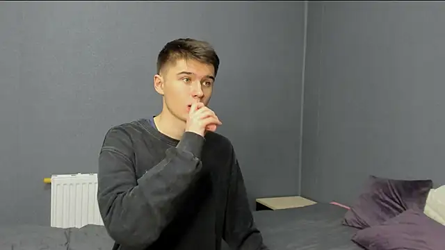 SherlockMax online show from November 2025 07:56:02 PM