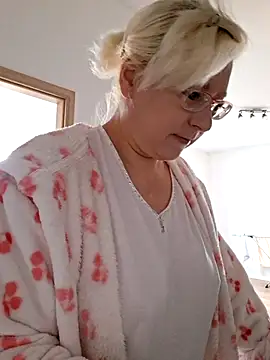 VikaKing online show from December 2025 09:25:01 AM