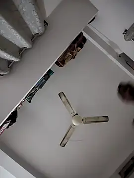 Snapshot of t2pnb chatting on November 2025 05:04:01 PM t2pnb online show from November 2025 05:04:01 PM