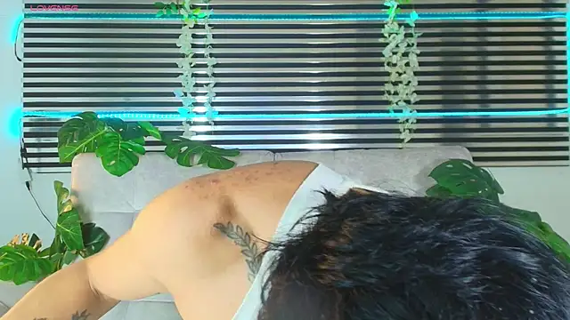 CamiiGuzmanX online show from May 2026 04:24:02 PM