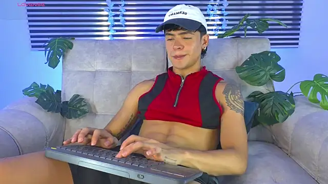CamiiGuzmanX online show from July 2026 08:55:02 PM