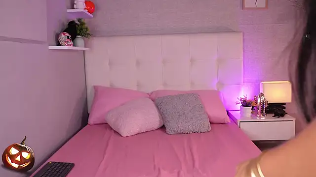 Snapshot of barbaramarmol chatting on October 2025 12:50:01 PM barbaramarmol online show from October 2025 12:50:01 PM