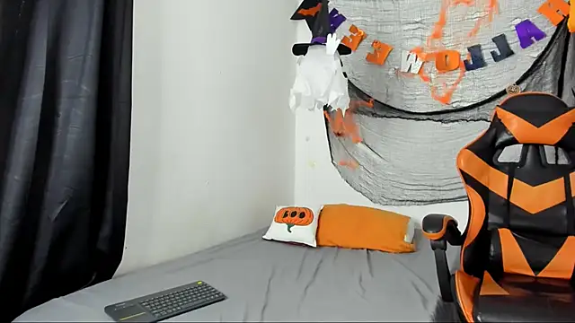 jhosep hamilton online show from October 2025 06:43:01 PM