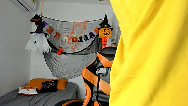 jhosep hamilton online show from November 2025 06:54:02 PM