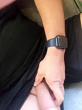 reycarr19 online show from April 2026 06:27:01 PM