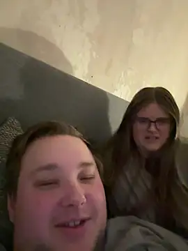 Snapshot of CurvyPaar2 chatting on February 2026 06:14:01 PM CurvyPaar2 online show from February 2026 06:14:01 PM