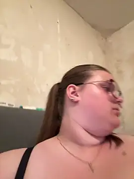 CurvyPaar2 online show from May 2026 09:32:02 PM