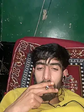 lyath3245 online show from February 2026 07:32:02 PM