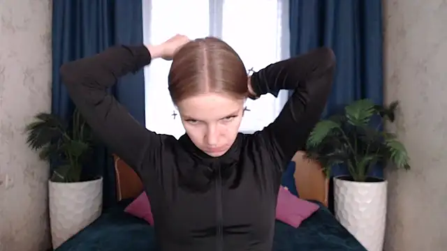 HitGyrl online show from February 2026 08:18:01 AM