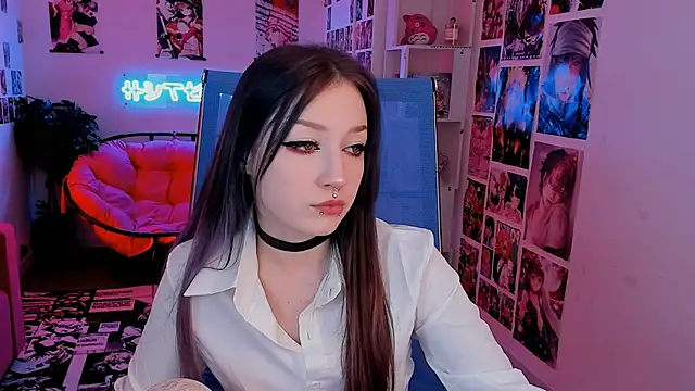 Snapshot of LiliLuna chatting on September 2025 10:05:01 AM LiliLuna online show from September 2025 10:05:01 AM