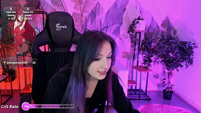 Snapshot of LiliLuna chatting on October 2025 01:20:01 PM LiliLuna online show from October 2025 01:20:01 PM