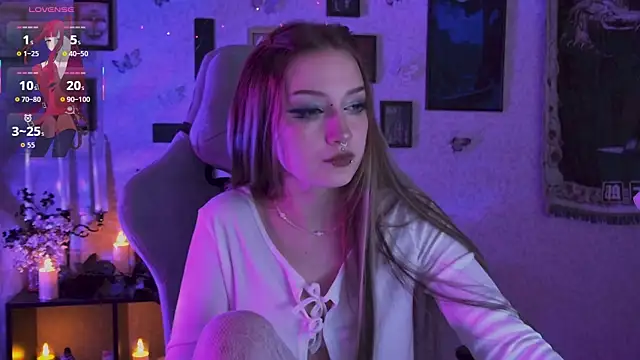 LiliLuna online show from July 2026 10:25:02 PM
