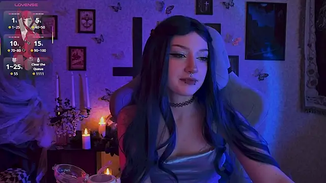 LiliLuna online show from July 2026 12:35:01 AM