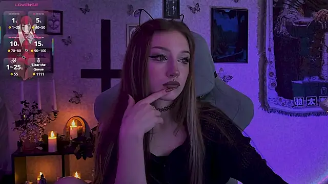 LiliLuna online show from July 2026 11:53:02 PM