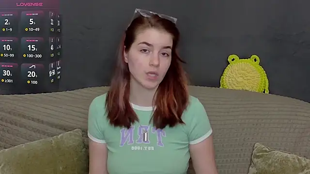 Snapshot of ElzaBlis chatting on November 2025 04:07:02 PM ElzaBlis online show from November 2025 04:07:02 PM