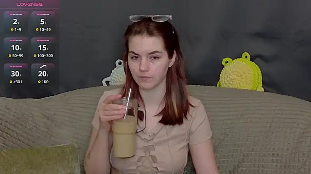 Snapshot of ElzaBlis chatting on November 2025 01:09:02 PM ElzaBlis online show from November 2025 01:09:02 PM