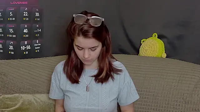 Snapshot of ElzaBlis chatting on November 2025 02:49:02 PM ElzaBlis online show from November 2025 02:49:02 PM