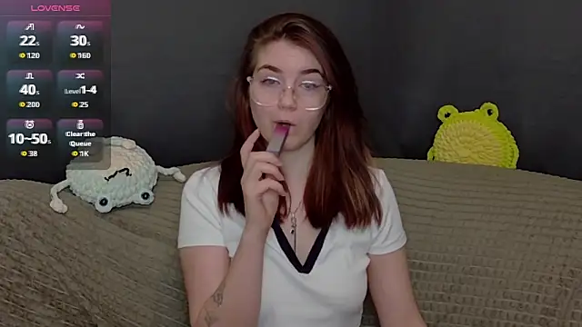 Snapshot of ElzaBlis chatting on November 2025 03:04:01 PM ElzaBlis online show from November 2025 03:04:01 PM