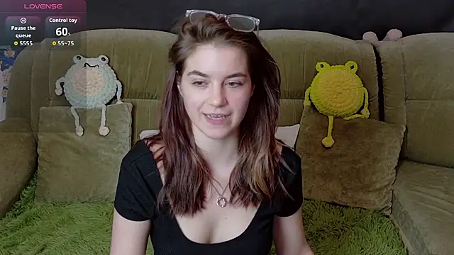 Snapshot of ElzaBlis chatting on February 2026 04:21:02 PM ElzaBlis online show from February 2026 04:21:02 PM