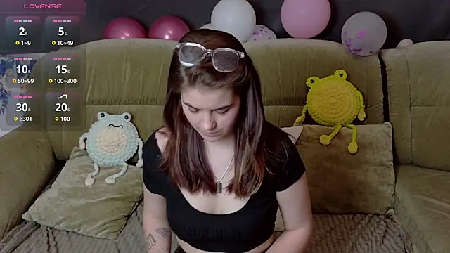 Snapshot of ElzaBlis chatting on February 2026 01:07:01 PM ElzaBlis online show from February 2026 01:07:01 PM