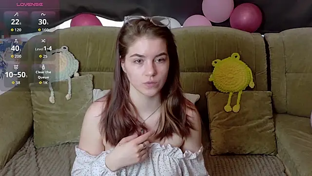 Snapshot of ElzaBlis chatting on February 2026 12:57:02 PM ElzaBlis online show from February 2026 12:57:02 PM