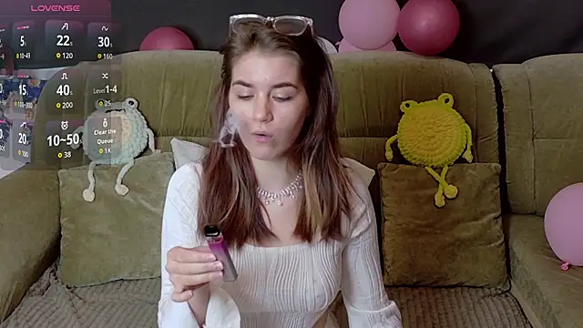 Snapshot of ElzaBlis chatting on February 2026 01:10:01 PM ElzaBlis online show from February 2026 01:10:01 PM