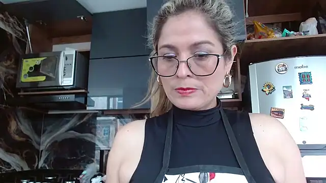 linda-mature43 online show from October 2025 03:03:01 PM