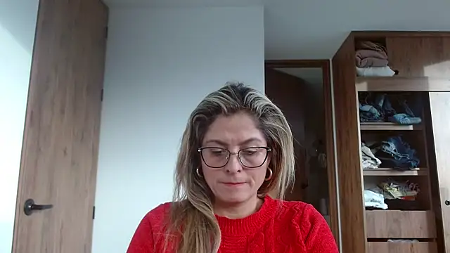 linda-mature43 online show from October 2025 10:01:01 PM