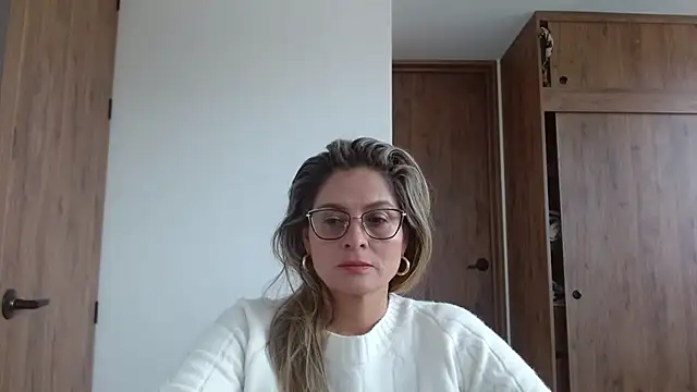 linda-mature43 online show from November 2025 01:22:02 PM