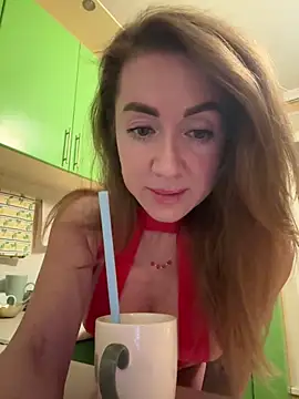 Snapshot of MarinaDiva11_74 chatting on October 2025 07:55:01 PM MarinaDiva11 74 online show from October 2025 07:55:01 PM