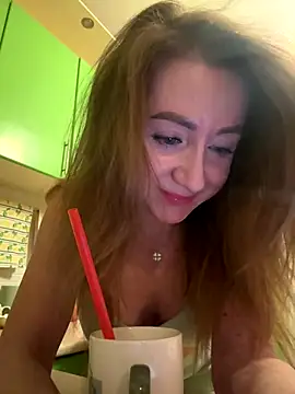 Snapshot of MarinaDiva11_74 chatting on October 2025 08:25:01 PM MarinaDiva11 74 online show from October 2025 08:25:01 PM