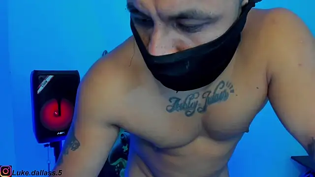 zeus 7777 online show from November 2025 12:09:02 PM