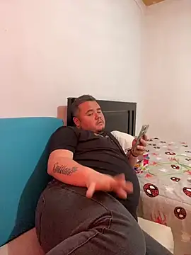 Snapshot of Chimbo-1996 chatting on September 2025 05:01:01 PM Chimbo-1996 online show from September 2025 05:01:01 PM