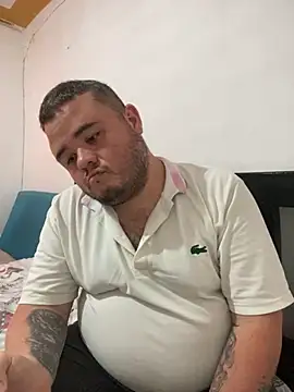 Snapshot of Chimbo-1996 chatting on October 2025 08:42:02 PM Chimbo-1996 online show from October 2025 08:42:02 PM