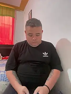 Snapshot of Chimbo-1996 chatting on November 2025 08:20:01 PM Chimbo-1996 online show from November 2025 08:20:01 PM