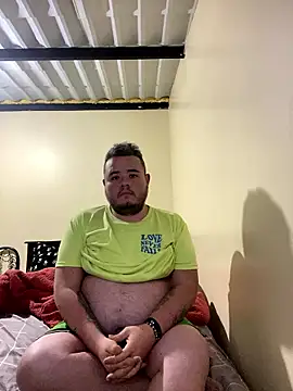 Snapshot of Chimbo-1996 chatting on January 2026 01:44:01 AM Chimbo-1996 online show from January 2026 01:44:01 AM