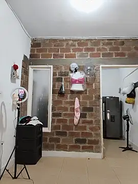 NARNYALABELLA online show from May 2026 11:46:01 PM