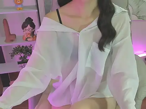 Mix-MiuMiu online show from October 2025 04:43:01 AM