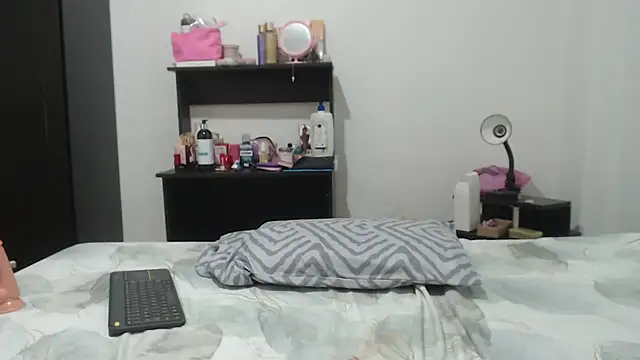 nathaly jones  online show from July 2026 12:48:02 PM