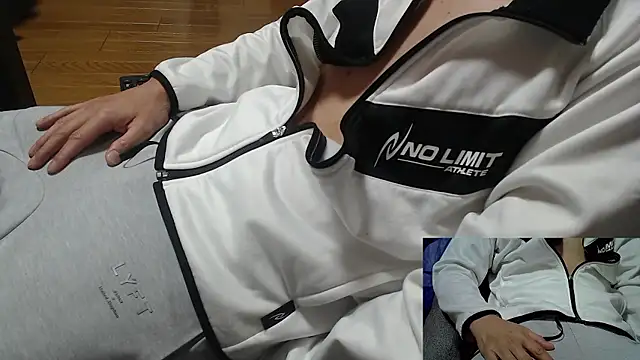 Snapshot of Yasu2000 chatting on November 2025 02:02:01 AM Yasu2000 online show from November 2025 02:02:01 AM