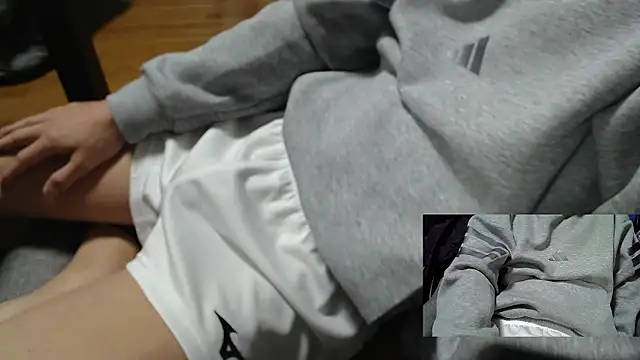 Snapshot of Yasu2000 chatting on December 2025 01:46:02 AM Yasu2000 online show from December 2025 01:46:02 AM