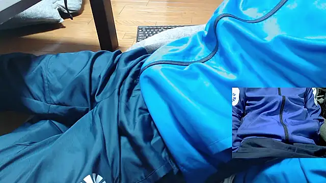 Snapshot of Yasu2000 chatting on January 2026 12:59:02 AM Yasu2000 online show from January 2026 12:59:02 AM